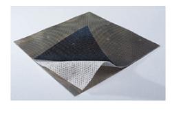 MEDICAZIONE A BARRIERA ANTIMICROBICA MULTISTRATO CON NANOCRISTALLI DI ARGENTO 5X5CM 5 PEZZI - Farmacia-flash.it