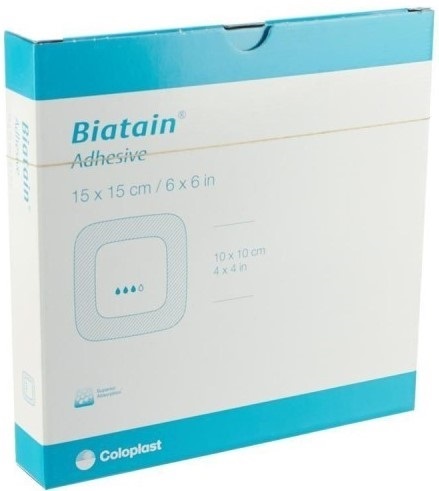MEDICAZIONE BIATAIN IN SCHIUMA DI POLIURETANO CON IDROCOLLOIDE E BORDO ADESIVO 7,5X7,5 CM 10 PEZZI - Farmacia-flash.it