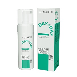 DAY BY DAY MOUSSE DETERGENTE PURIFICANTE 150 ML - Farmacia-flash.it