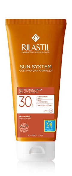 RILASTIL SUN SYSTEM PHOTO PROTECTION TERAPY LATTE VELLUTANTE SPF 30 200 ML - Farmacia-flash.it